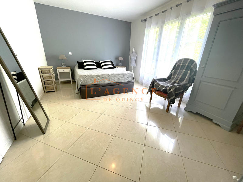 Maison - 239 m² - 6 pièces