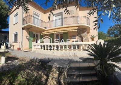 Maison - 220 m² - 7 pièces