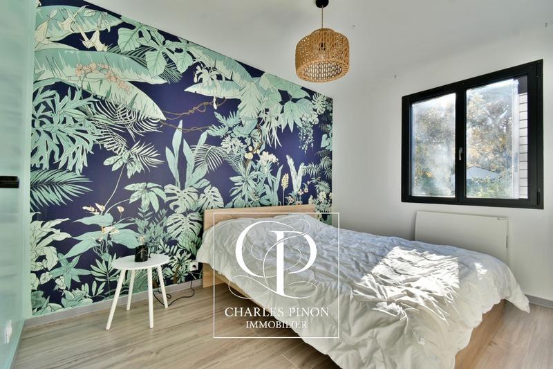 Villa - 219 m² - 6 pièces