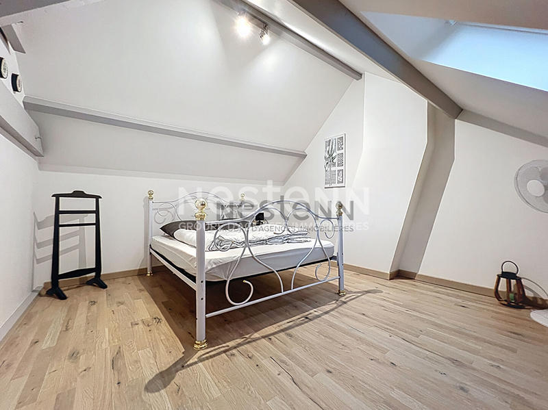 Maison - 261 m² - 8 pièces
