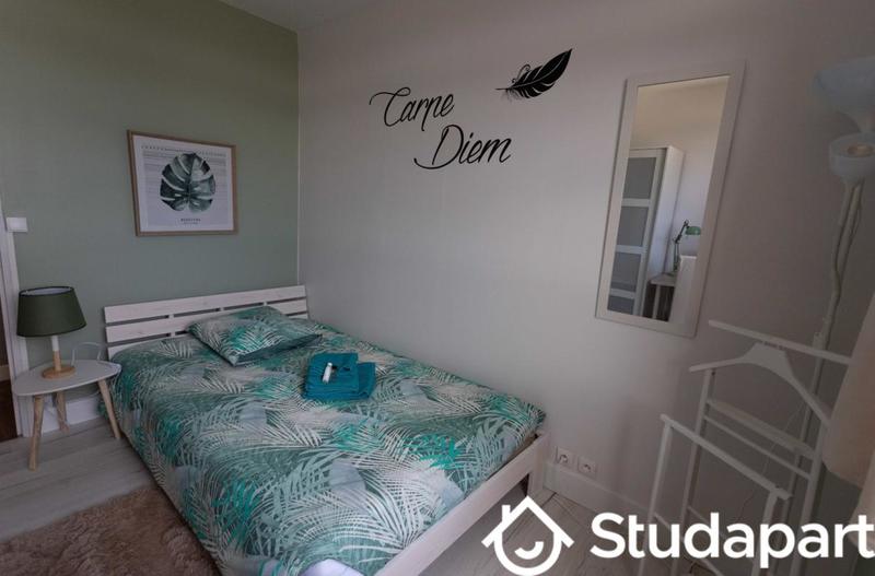 Chambre - 10 m² - 1 pièce