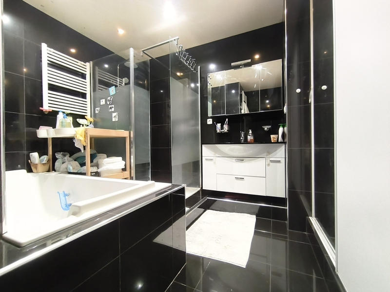 Maison - 154 m² - 8 pièces