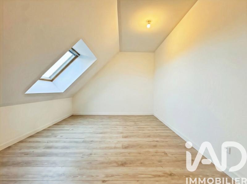 Maison - 96 m² - 5 pièces