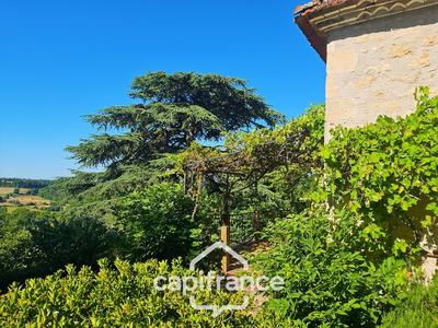 Propriété - 474 m² - 14 pièces