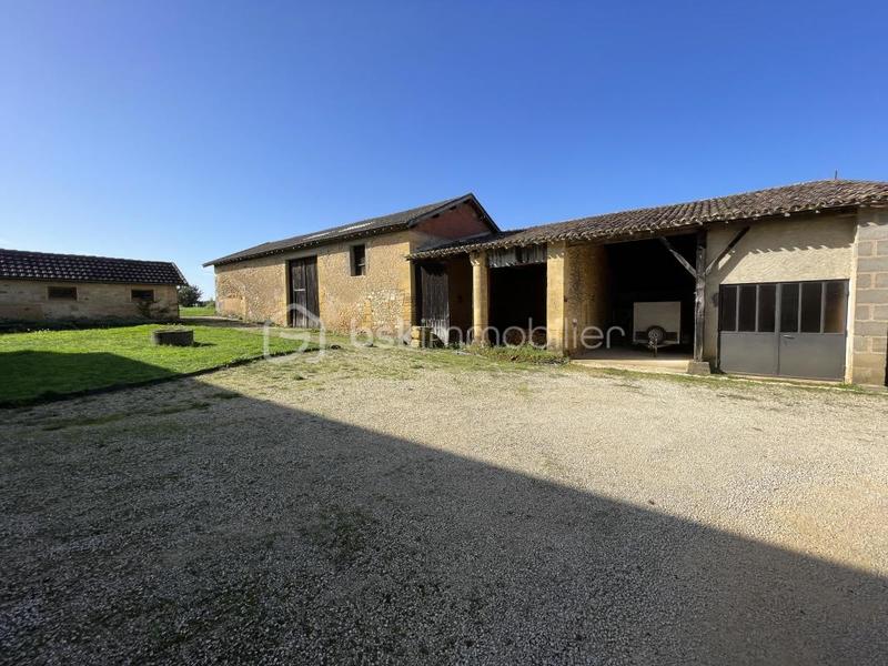 Propriété - 219 m² - 7 pièces