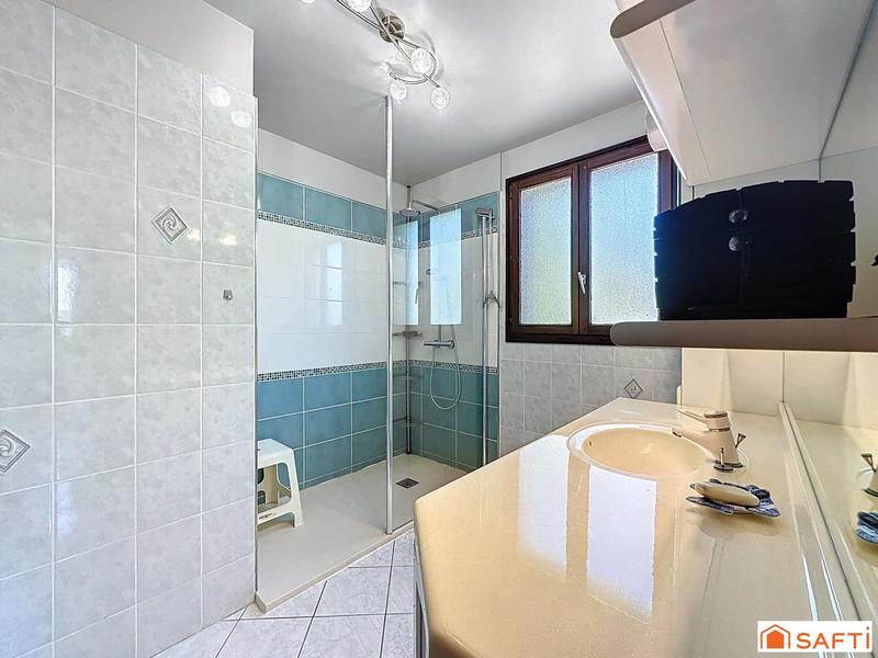 Maison - 207 m² - 8 pièces