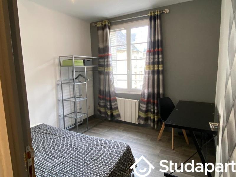 Chambre - 80 m² - 1 pièce