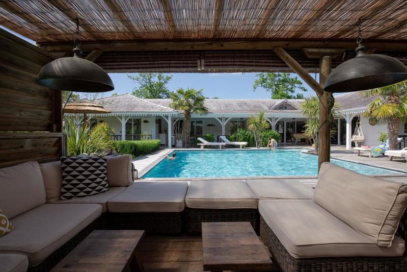 Maison - 251 m² - 10 pièces