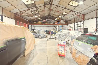 Entrepôt - 460 m² - 4 pièces