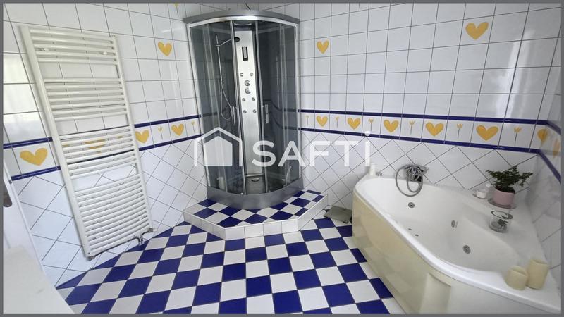 Propriété - 397 m² - 16 pièces