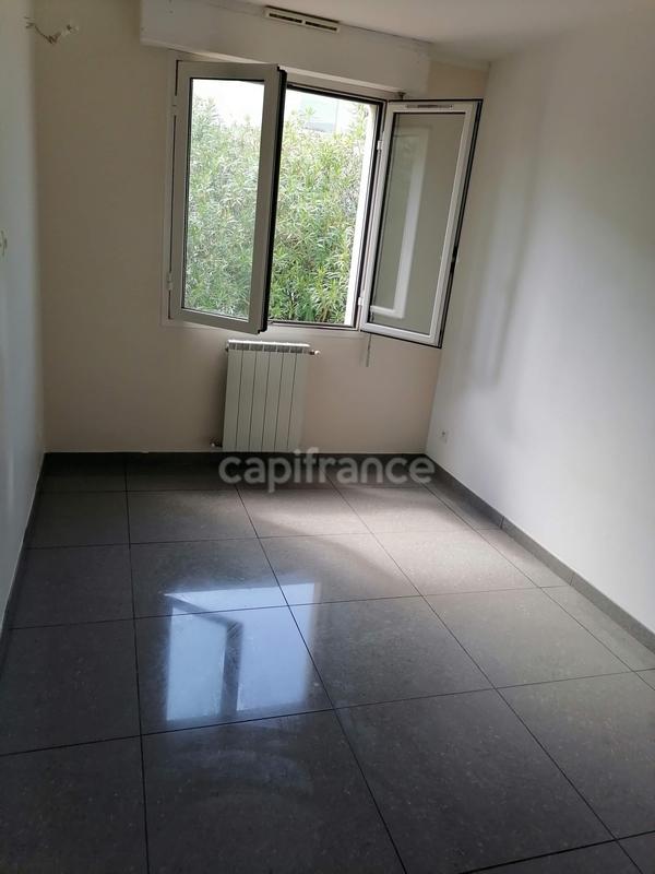 Appartement - 75 m² - 4 pièces