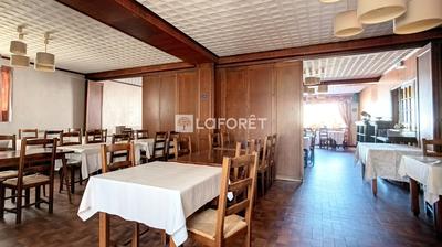 Local commercial - 738 m²