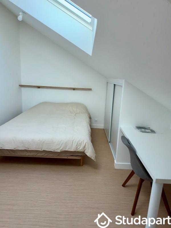 Chambre - 14 m² - 1 pièce