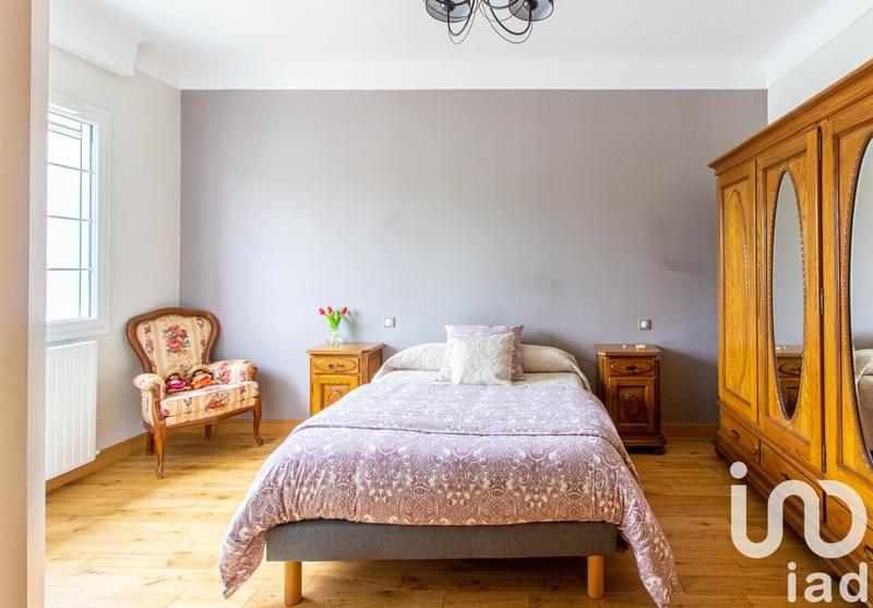 Maison - 200 m² - 7 pièces