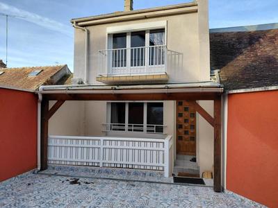 Maison - 96 m² - 5 pièces