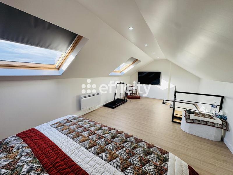 Maison - 104 m² - 6 pièces