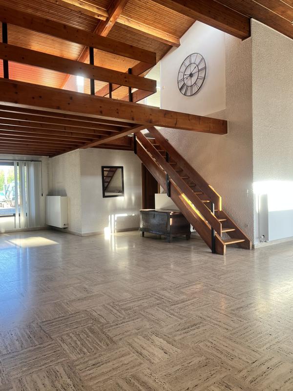 Local d'activités - 221 m² - 6 pièces