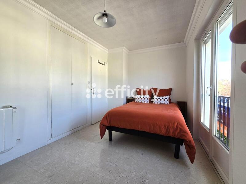 Maison - 96 m² - 5 pièces