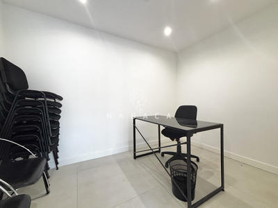 Bureau - 51 m²