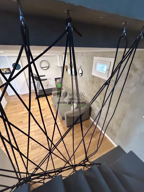 Maison - 211 m² - 8 pièces