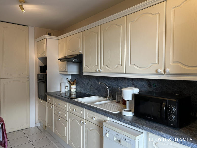 Appartement - 95 m² - 4 pièces