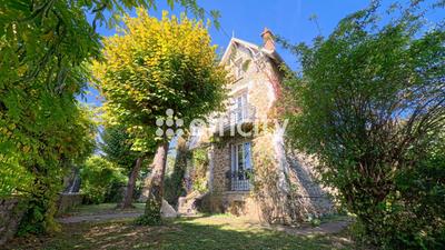 Pavillon - 195 m² - 10 pièces