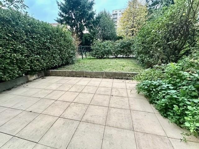 Studio - 30 m² - 1 pièce