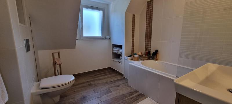 Maison - 139 m² - 8 pièces