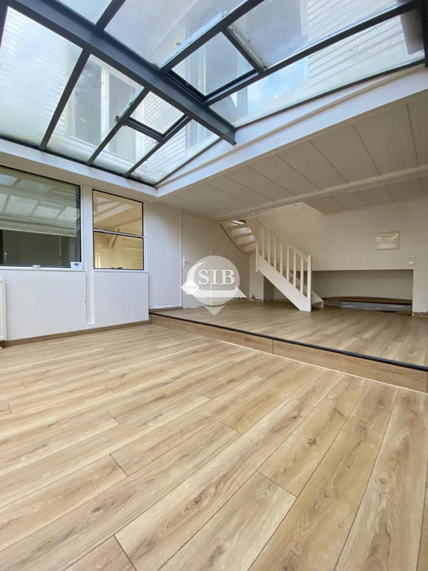 Maison - 228 m² - 7 pièces