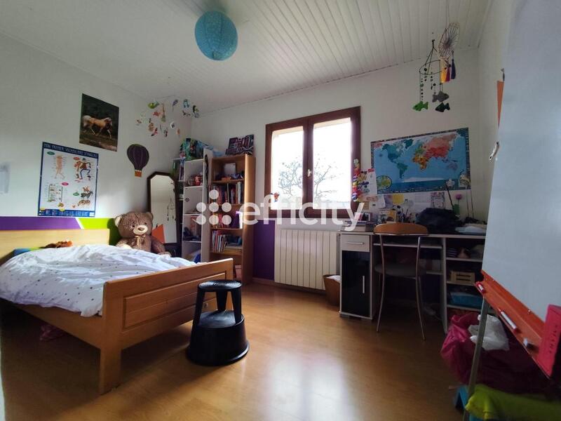 Maison - 161 m² - 8 pièces