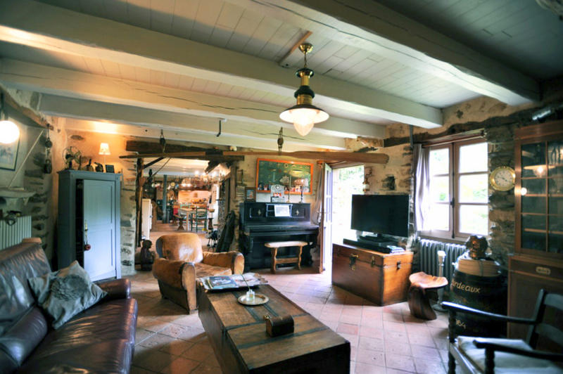 Demeure - 136 m² - 6 pièces