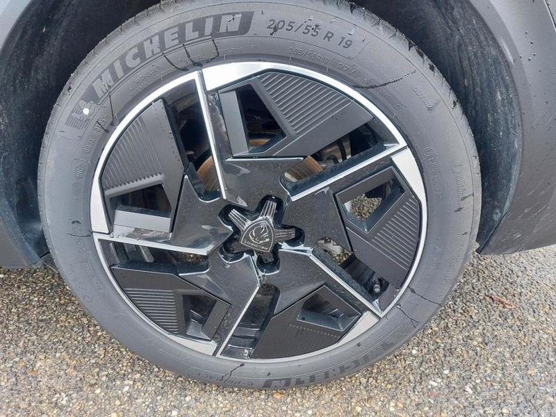 Peugeot 408 Hybrid 145 e-Dcs6 Gt