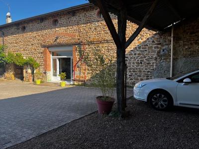 Maison en pierre - 284 m² - 7 pièces