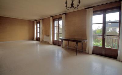 Maison - 163 m² - 8 pièces