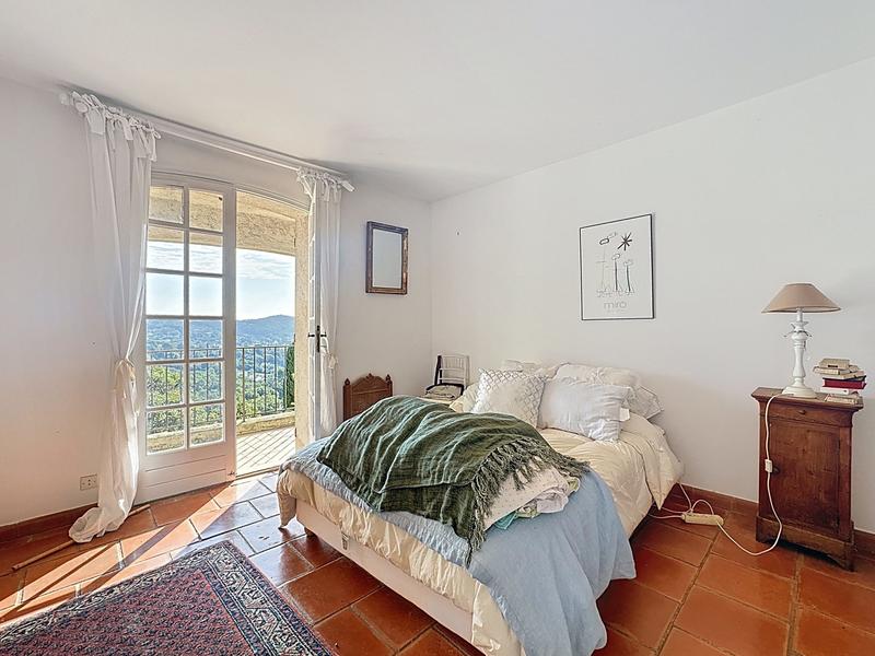 Maison traditionnelle - 160 m² - 5 pièces