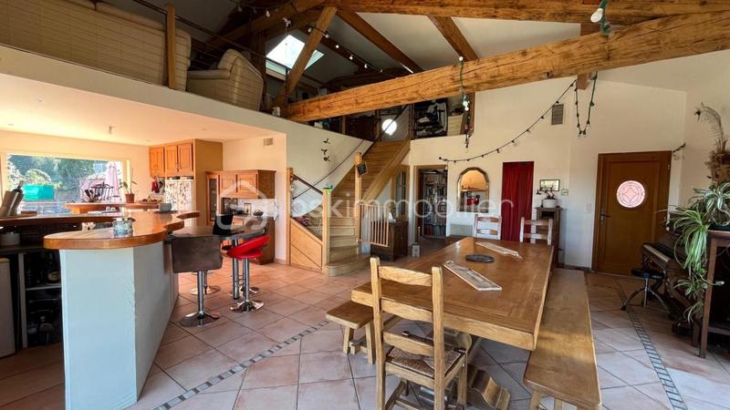 Villa - 195 m² - 5 pièces