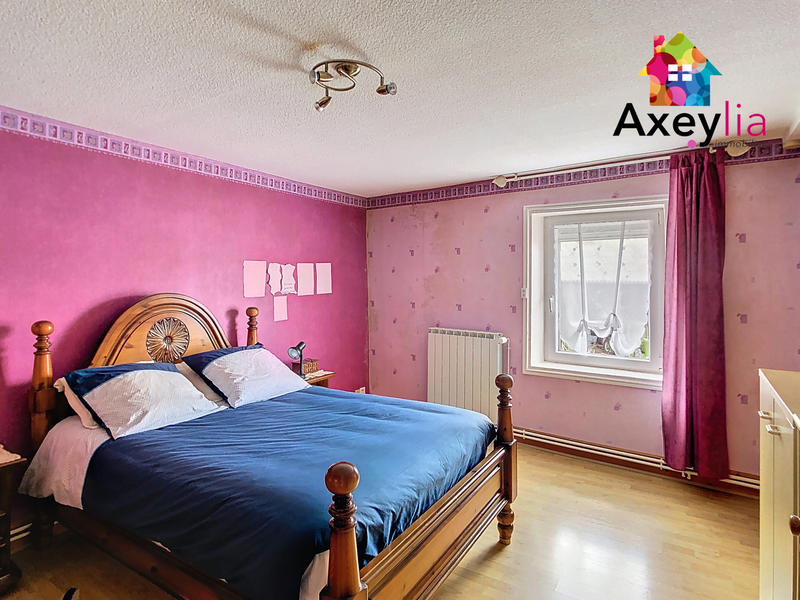 Maison - 121 m² - 7 pièces