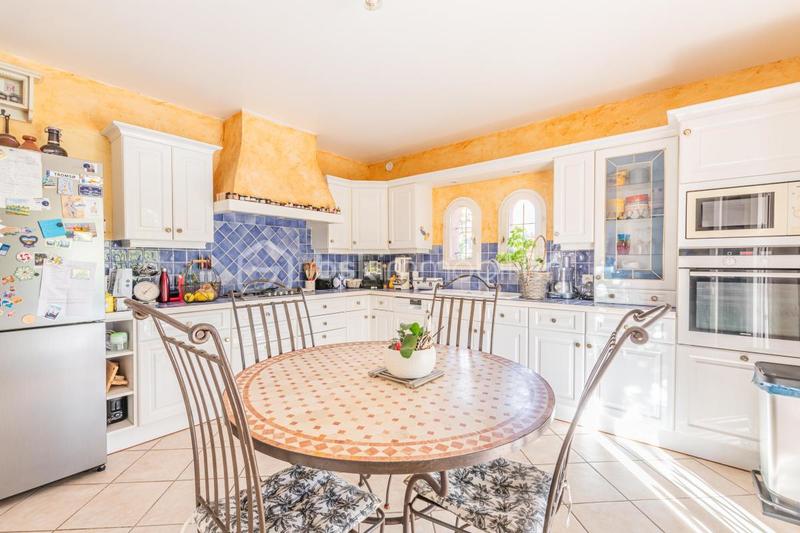 Maison - 163 m² - 5 pièces