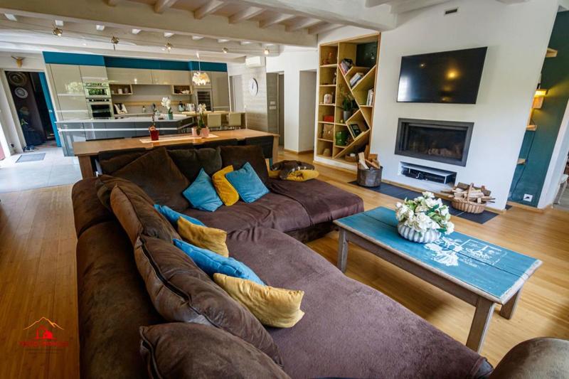 Gîte - 625 m² - 25 pièces