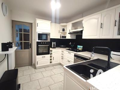 Maison - 95 m² - 5 pièces