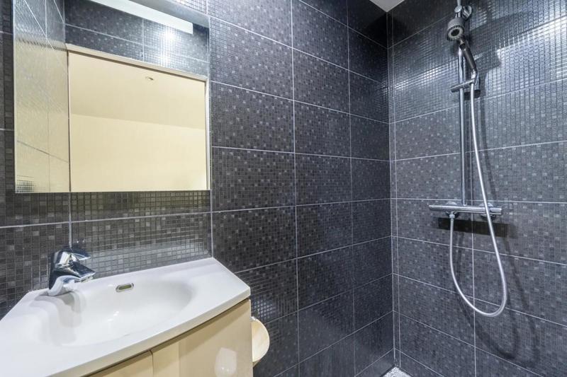 Maison - 225 m² - 8 pièces