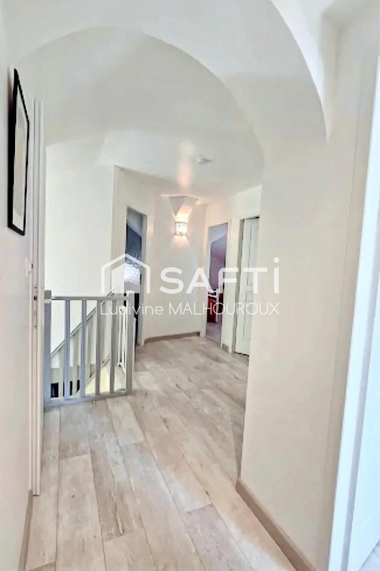 Maison - 136 m² - 6 pièces