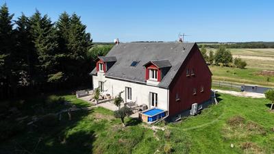 Maison - 245 m² - 9 pièces