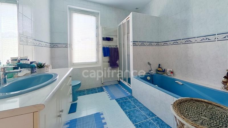 Maison de maîtres - 223 m² - 7 pièces