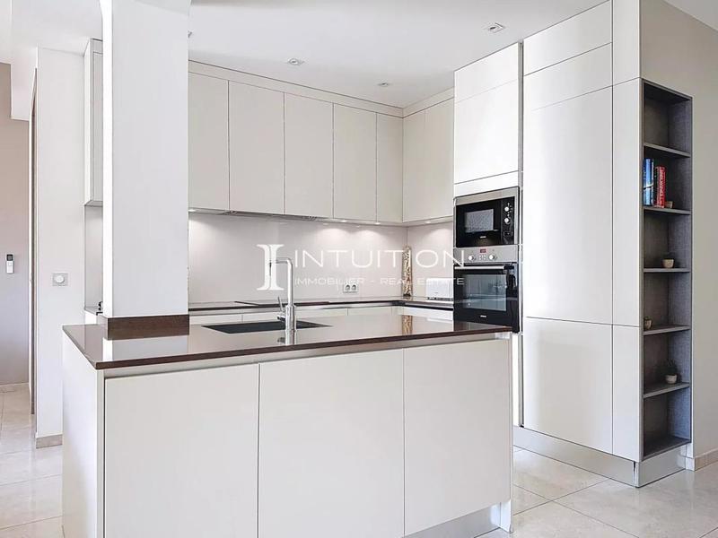 Appartement - 105 m² - 4 pièces