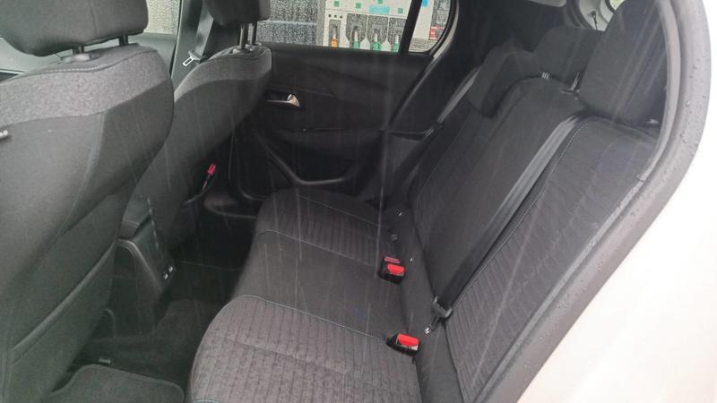 Peugeot E-208 136 50kWh Style