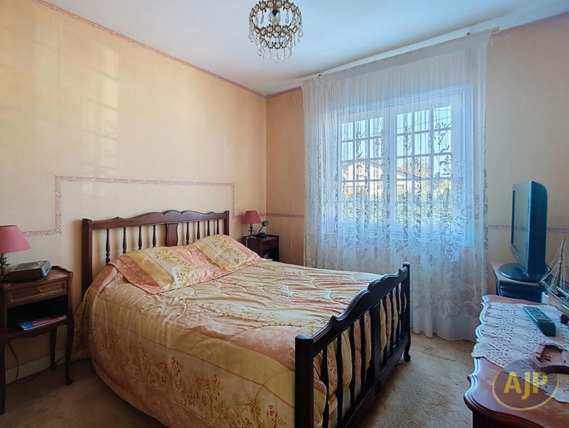 Maison - 140 m² - 7 pièces