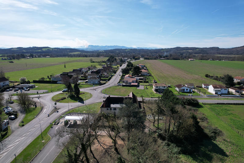 Maison - 550 m² - 14 pièces