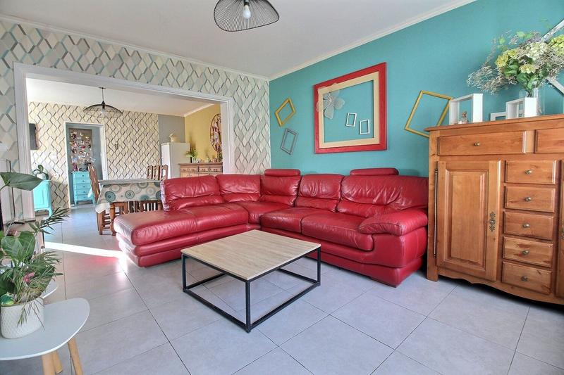 Maison - 97 m² - 5 pièces