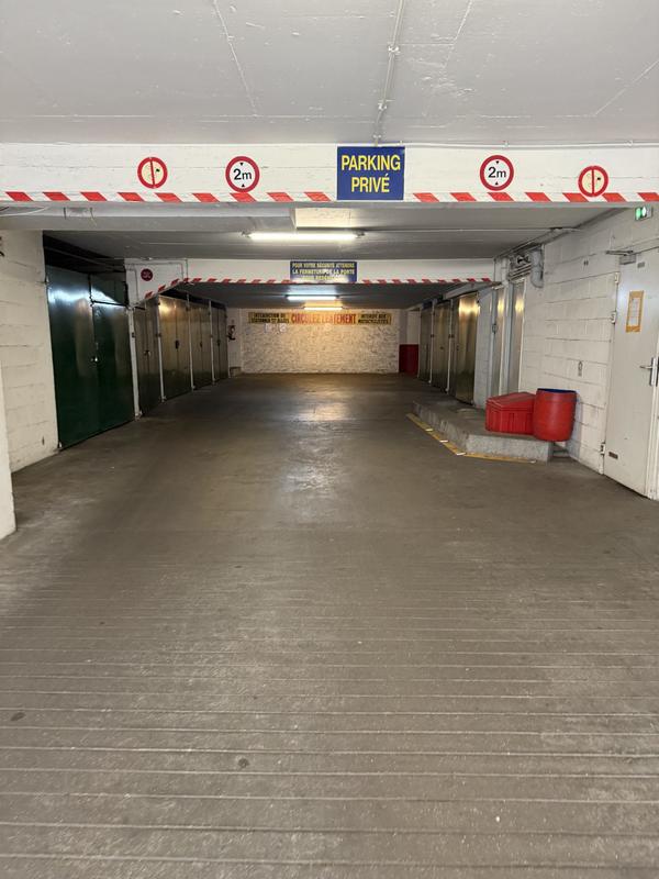 Parking / Garage - 10 m²